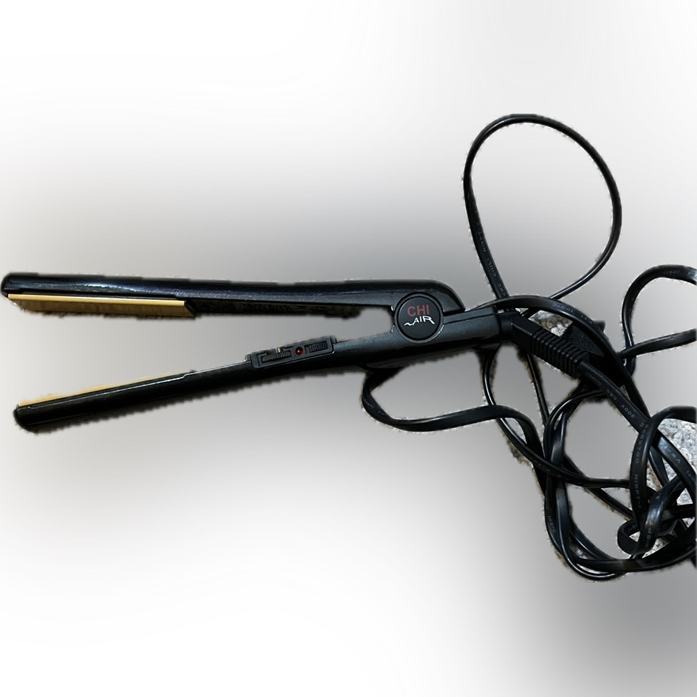 CHI Air Classic Tourmaline Ceramic 1" Flat Iron - Onyx Black - Picture 2 of 7